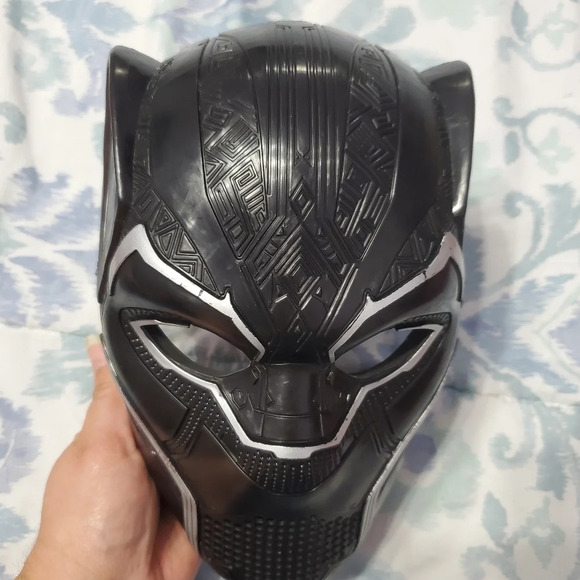 Disney Store Marvel Black Panther Mask - Picture 2 of 4